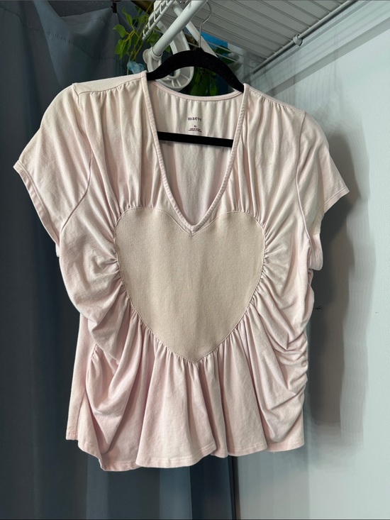 Maeve Tops - Maeve Light Pink Heart-Panel V-Neck Short Sleeve Top